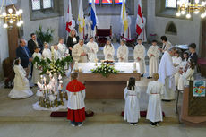 Feier der 1. Heiligen Kommunion in Sankt Crescentius (Foto: Karl-Franz Thiede)